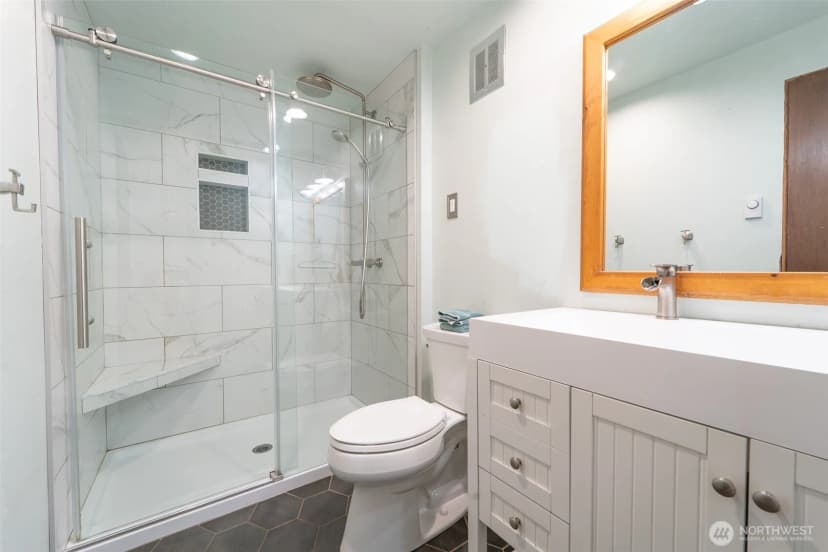 Property photo for 3011 Se Regent Street, Port Angeles photo 14