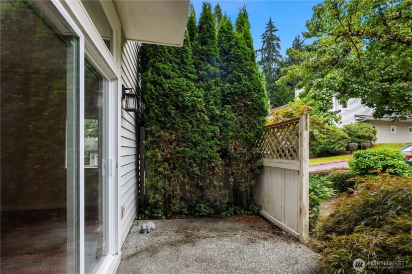 Property photo for 12440 Ne 7th Place, Bellevue photo 10