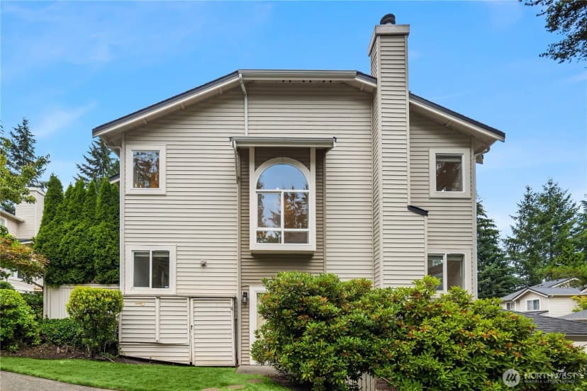 Property photo for 12440 Ne 7th Place, Bellevue photo 22