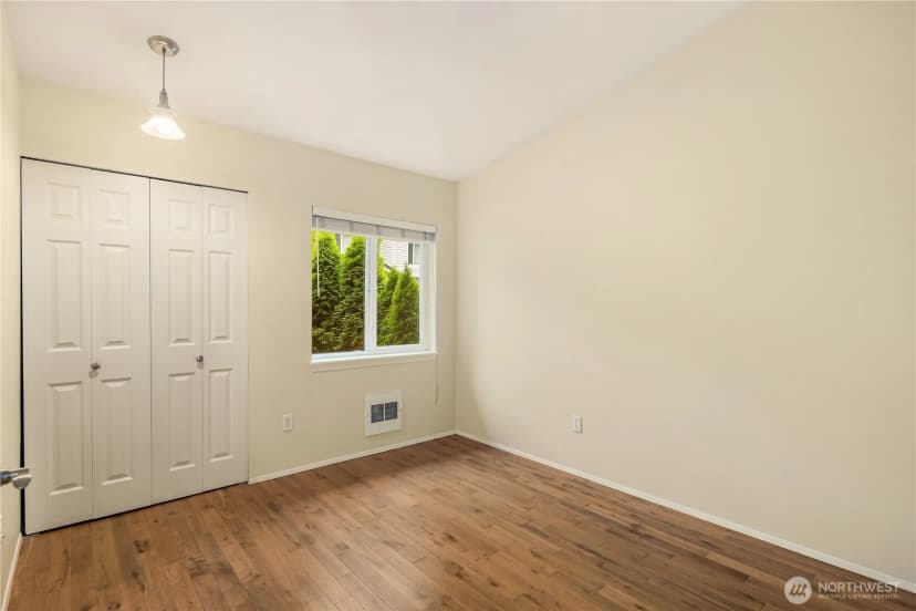 Property photo for 12440 Ne 7th Place, Bellevue photo 18