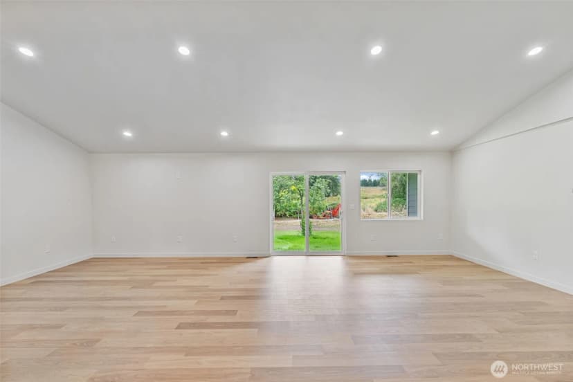 Property photo for 903 Byham Road, Winlock photo 8