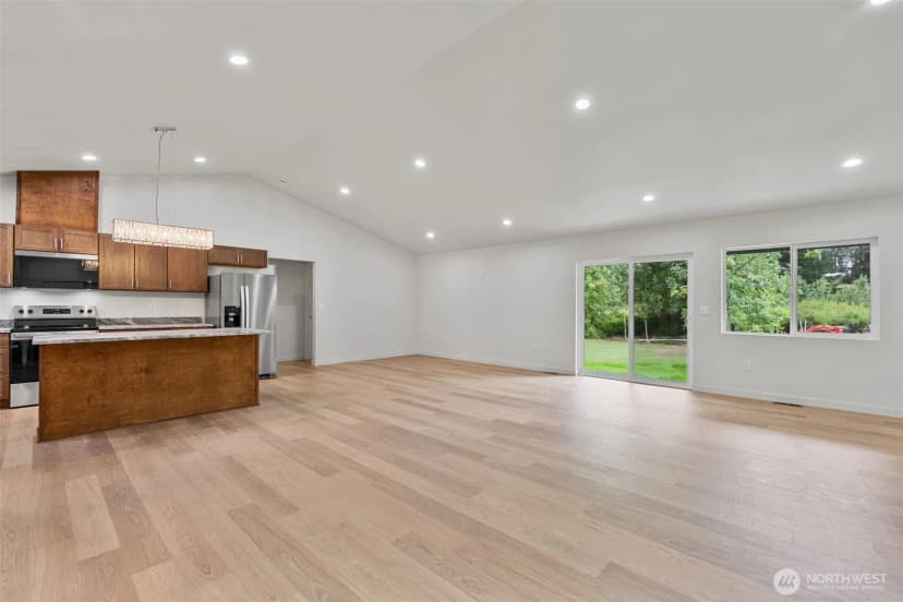 Property photo for 903 Byham Road, Winlock photo 9