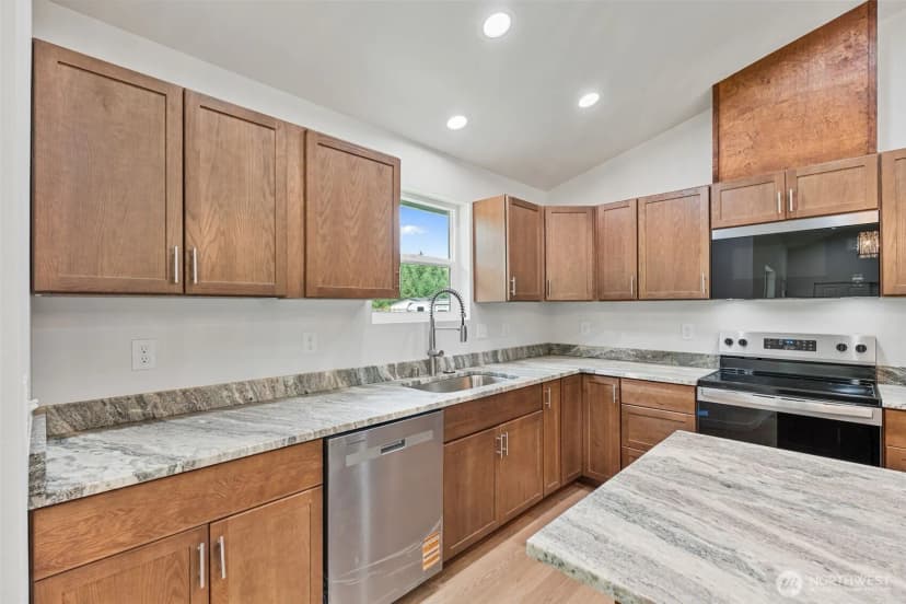 Property photo for 903 Byham Road, Winlock photo 16