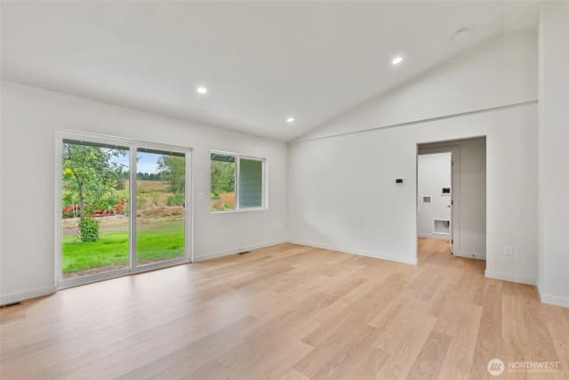 Property photo for 903 Byham Road, Winlock photo 4