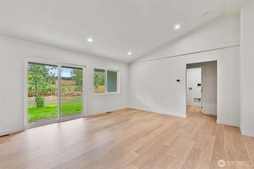 Property photo for 903 Byham Road, Winlock photo 4