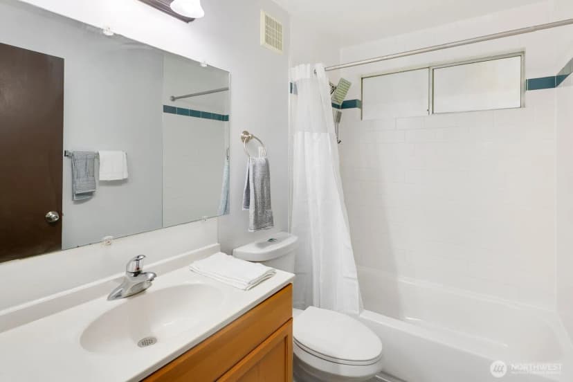 Property photo for 7537 44th Avenue S, Seattle photo 13