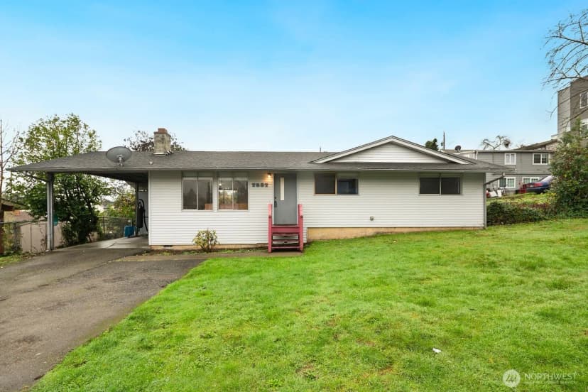 Property photo for 7537 44th Avenue S, Seattle