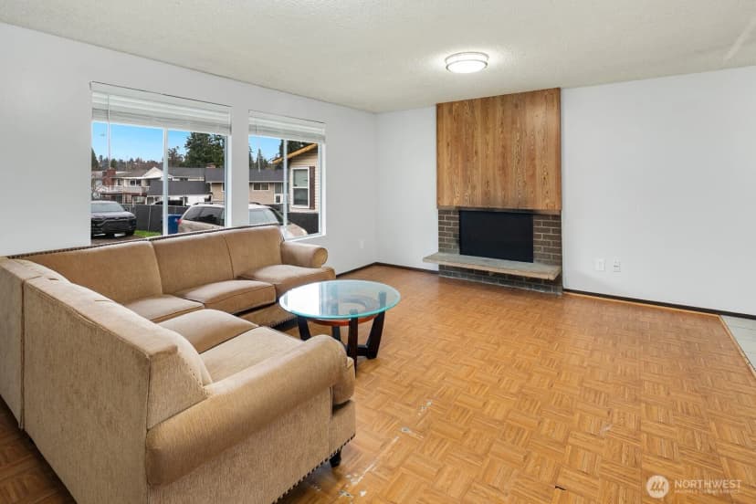 Property photo for 7537 44th Avenue S, Seattle photo 4