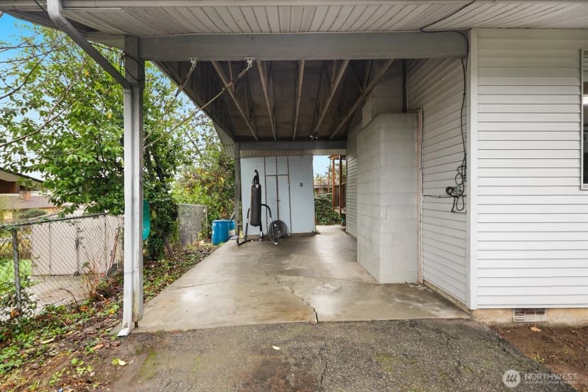 Property photo for 7537 44th Avenue S, Seattle photo 17