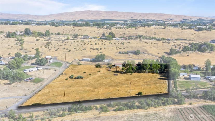 Property photo for 14753 Cottonwood Canyon Road, Yakima