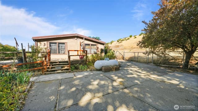 Property photo for 14753 Cottonwood Canyon Road, Yakima photo 3