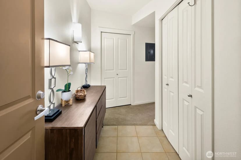 Property photo for 2901 Ne Blakeley Street #306, Seattle photo 3