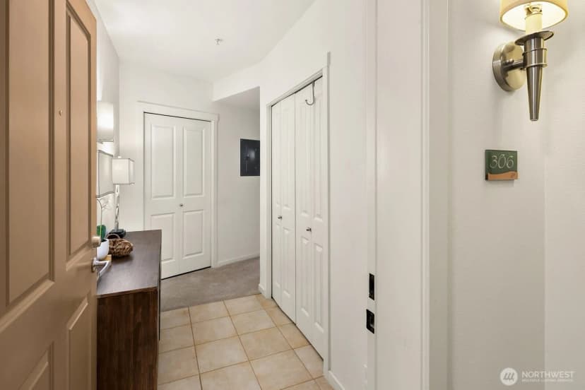 Property photo for 2901 Ne Blakeley Street #306, Seattle photo 2
