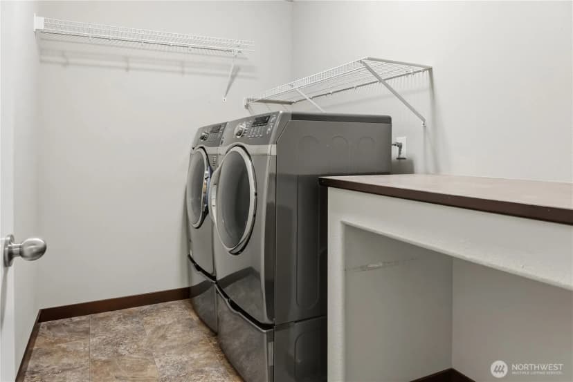 Property photo for 310 Leann Street, Mount Vernon photo 24