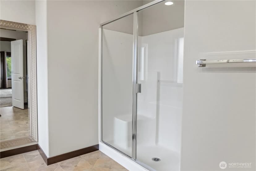 Property photo for 310 Leann Street, Mount Vernon photo 35