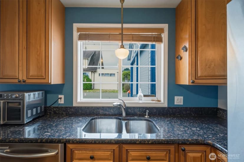 Property photo for 304 Spruce Street E, Ilwaco photo 7