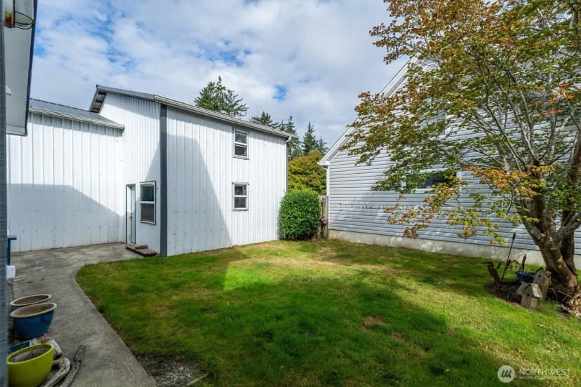 Property photo for 304 Spruce Street E, Ilwaco photo 22
