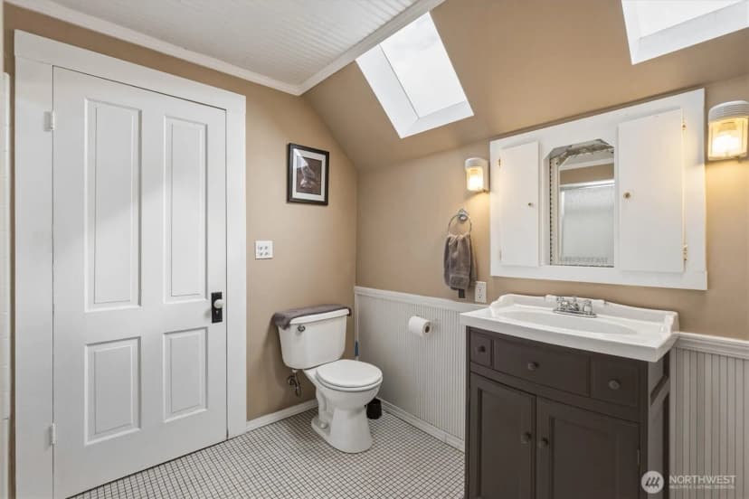 Property photo for 304 Spruce Street E, Ilwaco photo 16