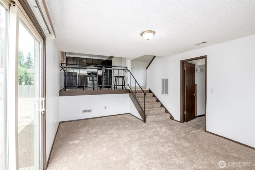 Property photo for 30031 45th Place S, Auburn photo 11