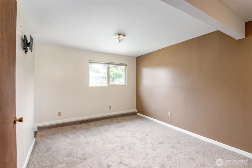 Property photo for 30031 45th Place S, Auburn photo 15