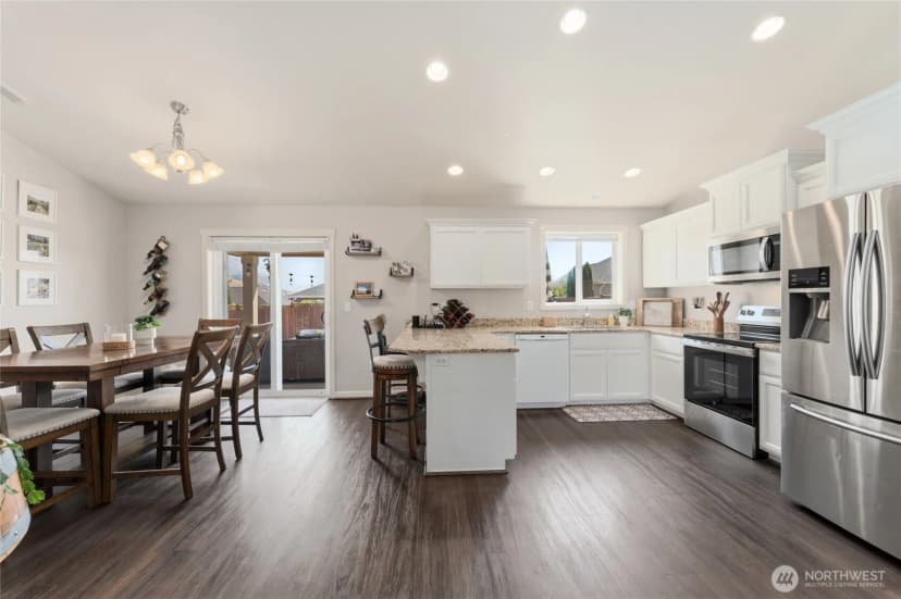 Property photo for 434 N Wilson Street, Chelan photo 6
