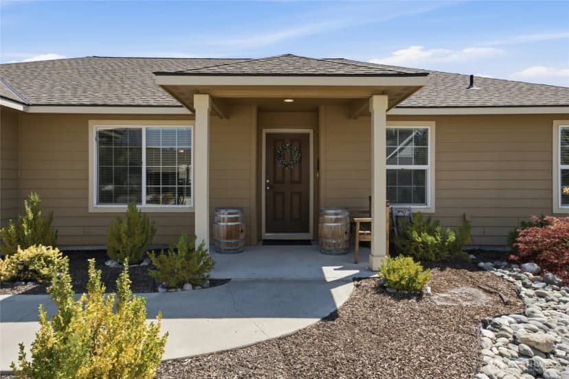 Property photo for 434 N Wilson Street, Chelan photo 3