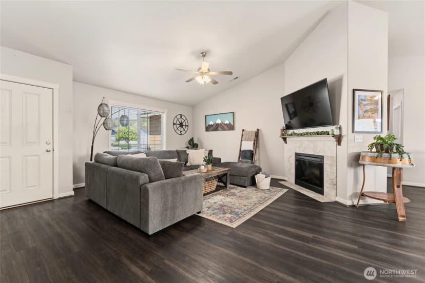 Property photo for 434 N Wilson Street, Chelan photo 12