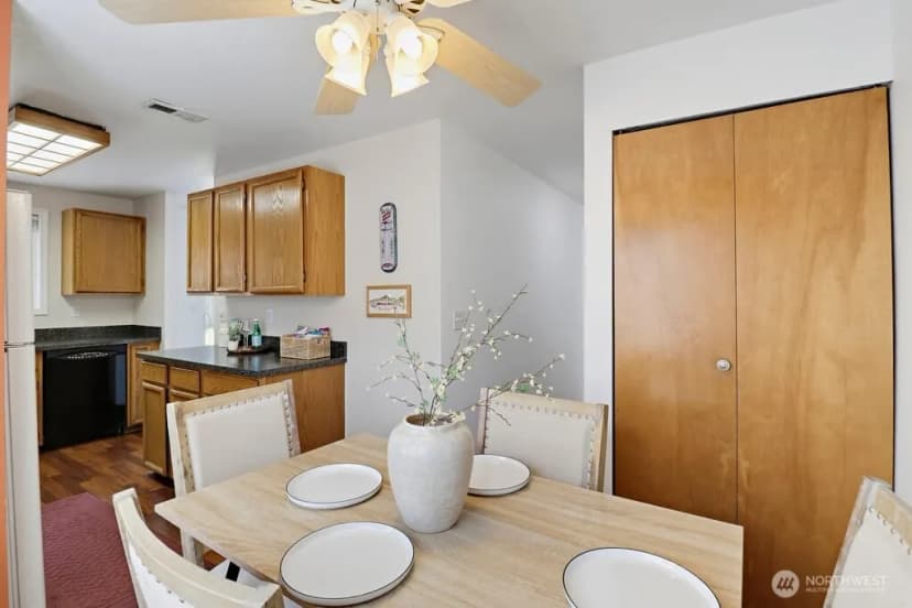 Property photo for 12512 Se 275th Place, Kent photo 13