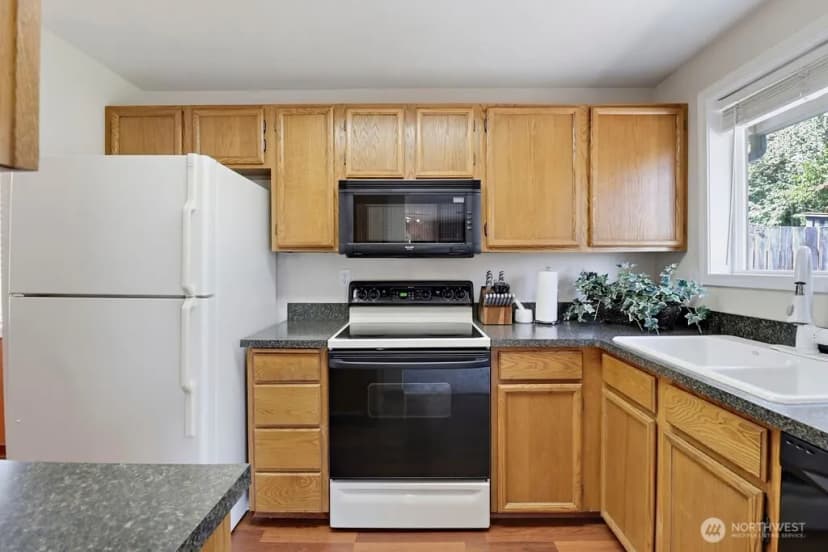 Property photo for 12512 Se 275th Place, Kent photo 18