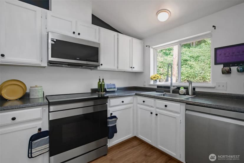 Property photo for 18908 Se 116th Place, Issaquah photo 10
