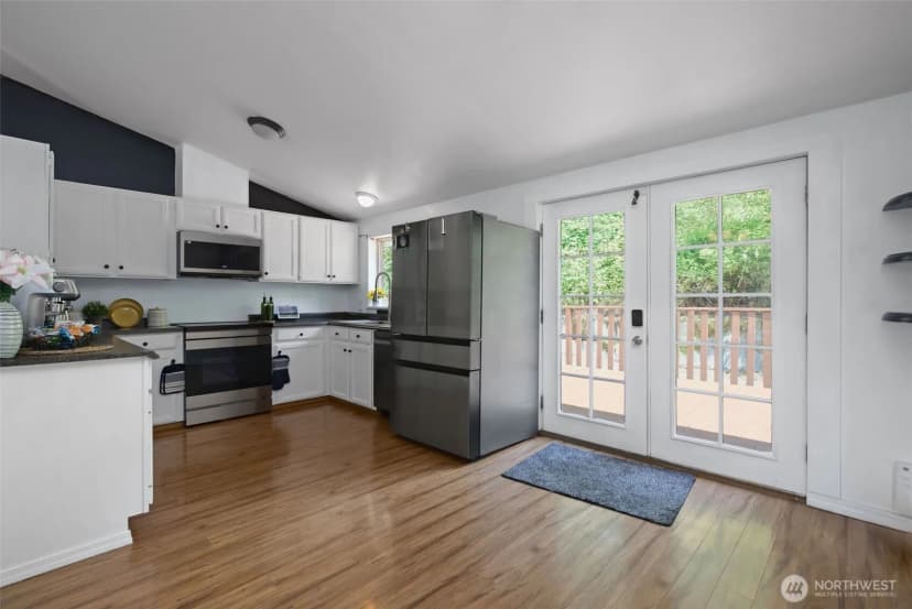 Property photo for 18908 Se 116th Place, Issaquah photo 6