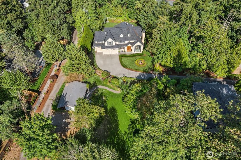 Property photo for 12022 Ne 97th Street, Kirkland photo 3