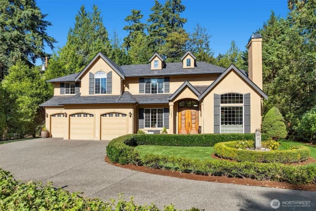 Property photo for 12022 Ne 97th Street, Kirkland photo 2