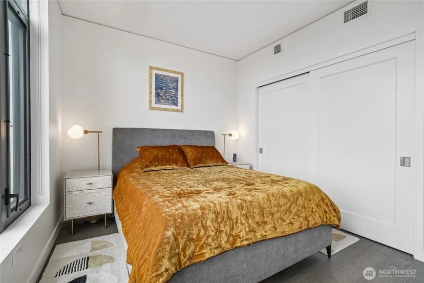 Property photo for 2510 6th Avenue #1706, Seattle photo 7