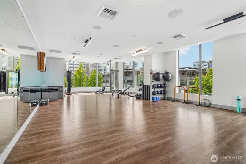 Property photo for 2510 6th Avenue #1706, Seattle photo 33
