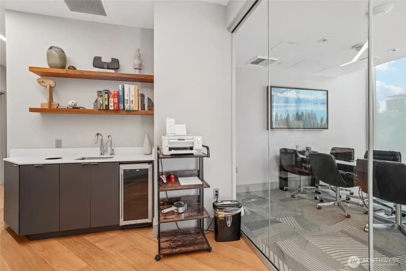 Property photo for 2510 6th Avenue #1706, Seattle photo 28