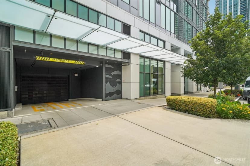 Property photo for 2510 6th Avenue #1706, Seattle photo 17