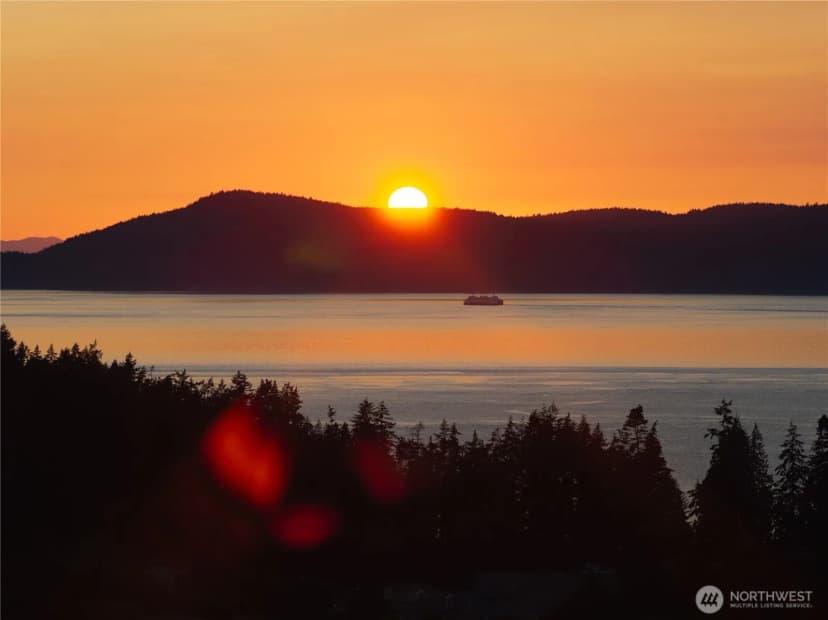 Property photo for 1907 Cay Way, Anacortes photo 4