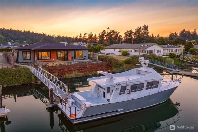 Property photo for 1907 Cay Way, Anacortes