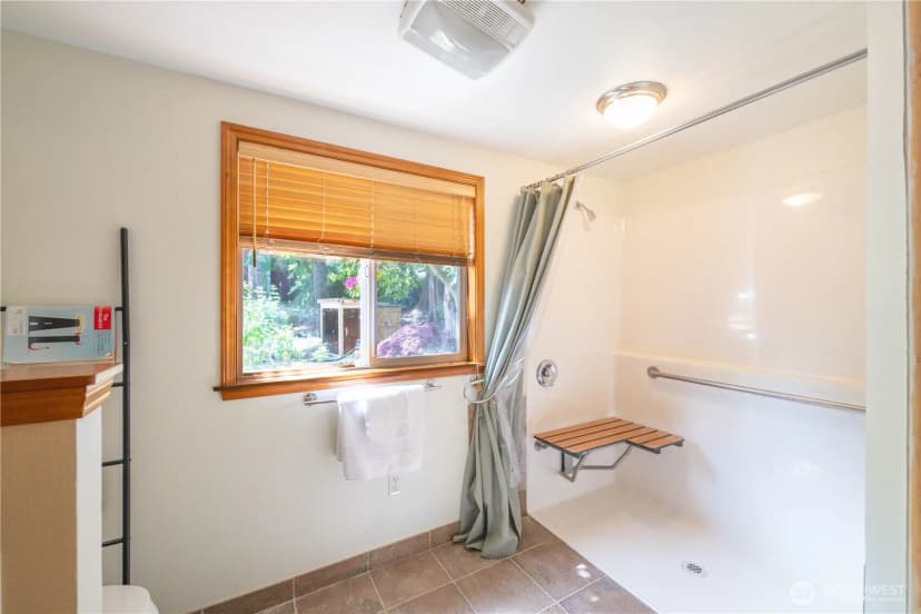 Property photo for 1109 S Davies Road, Lake Stevens photo 30