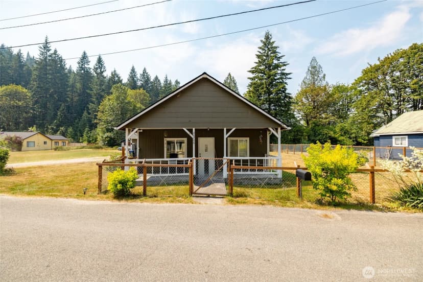 Property photo for 26706 469th Avenue Ne, Darrington
