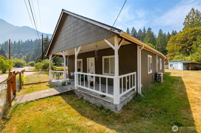 Property photo for 26706 469th Avenue Ne, Darrington photo 2