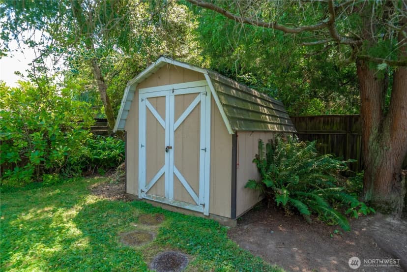 Property photo for 16630 3rd Avenue S, Burien photo 30