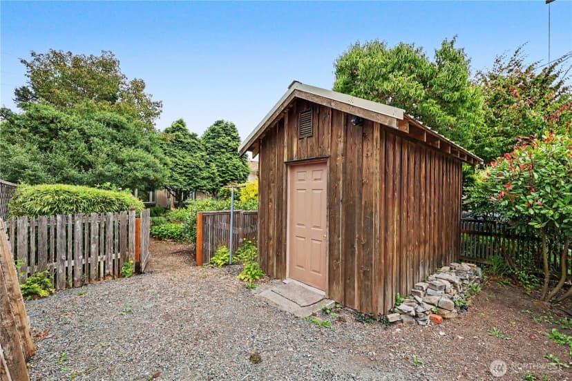 Property photo for 1114 W Sixteenth Street, Port Angeles photo 39