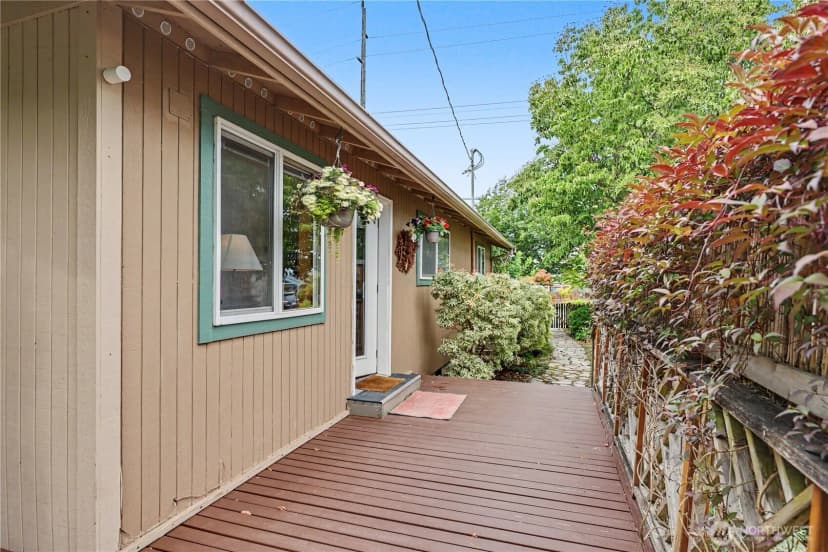 Property photo for 1114 W Sixteenth Street, Port Angeles photo 2
