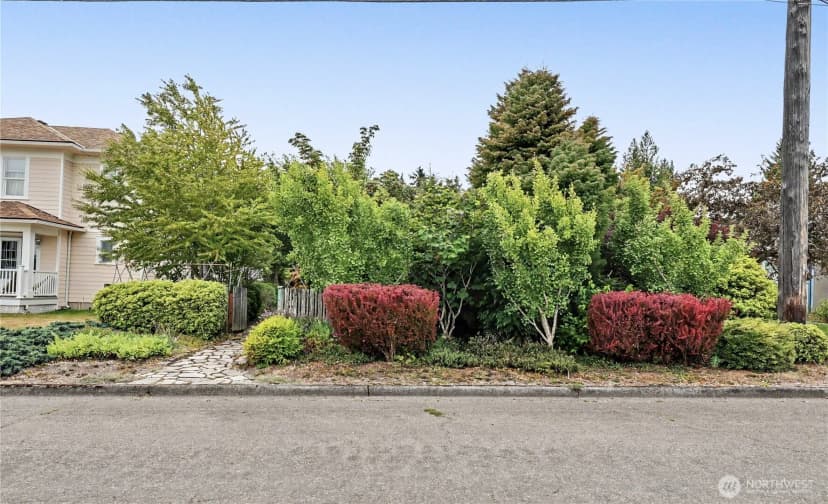 Property photo for 1114 W Sixteenth Street, Port Angeles photo 24