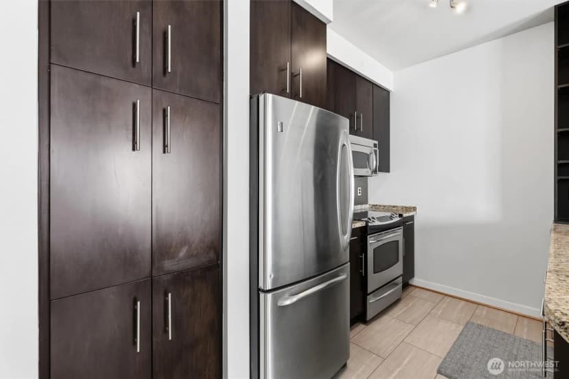 Property photo for 1026 Ne 65th Street #519, Seattle photo 13