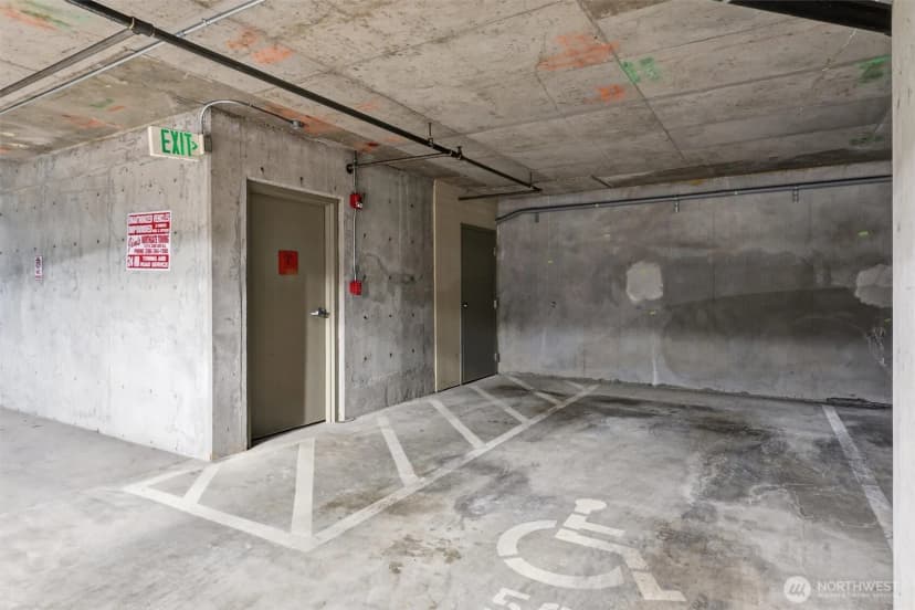 Property photo for 1026 Ne 65th Street #519, Seattle photo 34