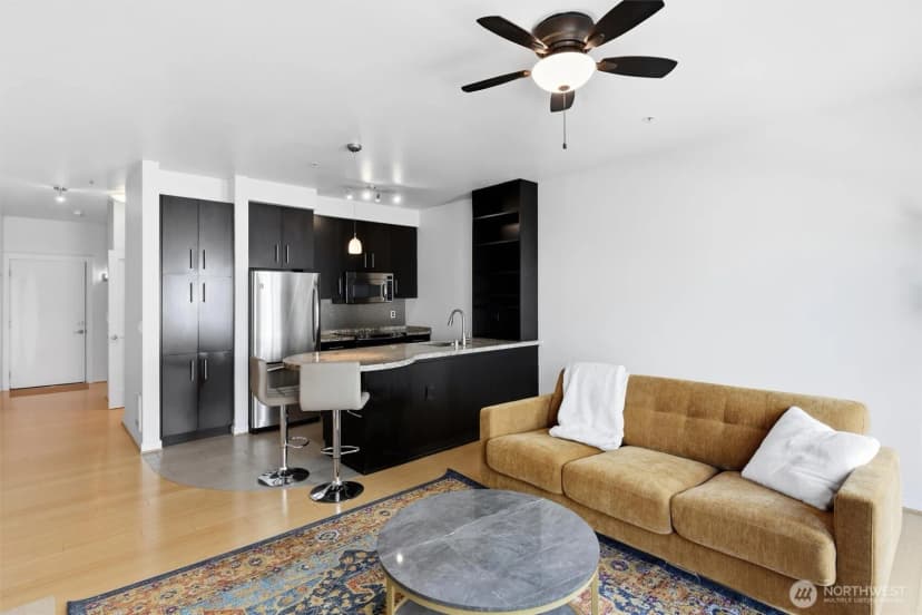 Property photo for 1026 Ne 65th Street #519, Seattle photo 6