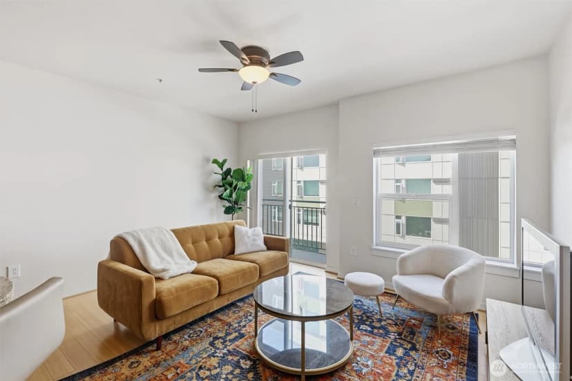 Property photo for 1026 Ne 65th Street #519, Seattle photo 10